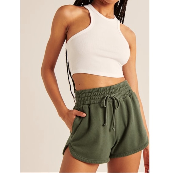 Abercrombie & Fitch Pants - Dolphin-Hem Fleece Shorts